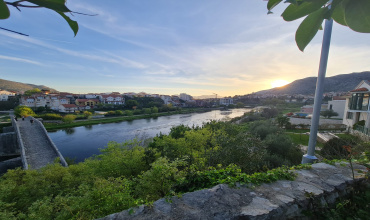 stan, kuća, trosoban stan, Trebinje, Gradina, Arslanagića most